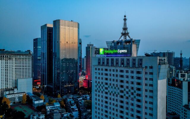 Holiday Inn Express Chengdu Tianfu Square by IHG