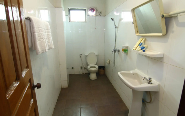Shwe Htee Hotel Yangon