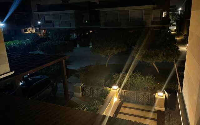 New Giza villa with private pool