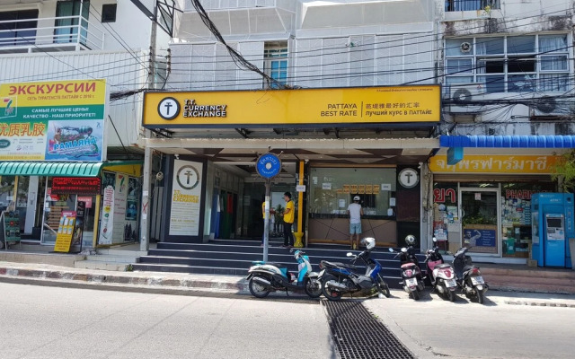 Ons Moeder Restaurant & Guesthouse - 5 (50 meters to the beach)