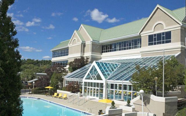 Bushkill Inn and Conference Center