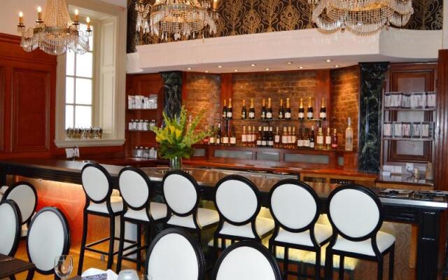 Queen s Hotel