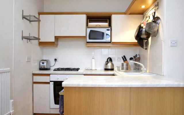 1 Bedroom Apartment Near Royal Mile