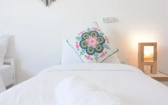 The White Hill Guest House - Hostel