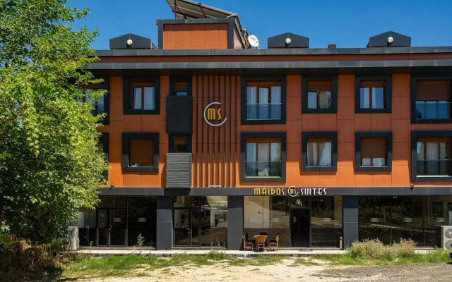 Maidos Hotel & Suites