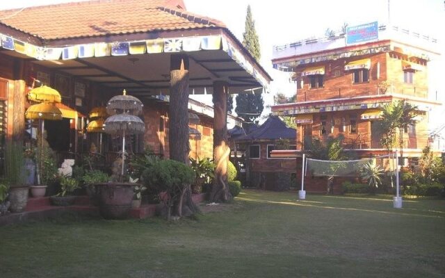 Country Hotel Trawas
