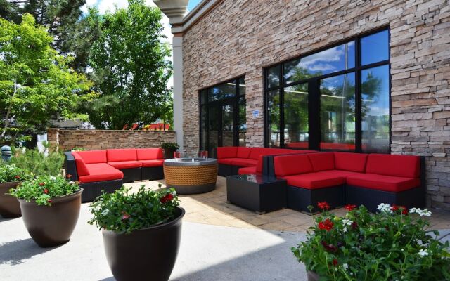 Wood River Inn & Suites