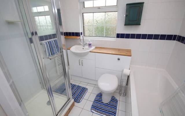 Ravenhill Apartment city centre access