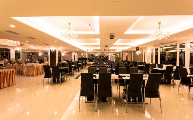 Ever Luck Hotel