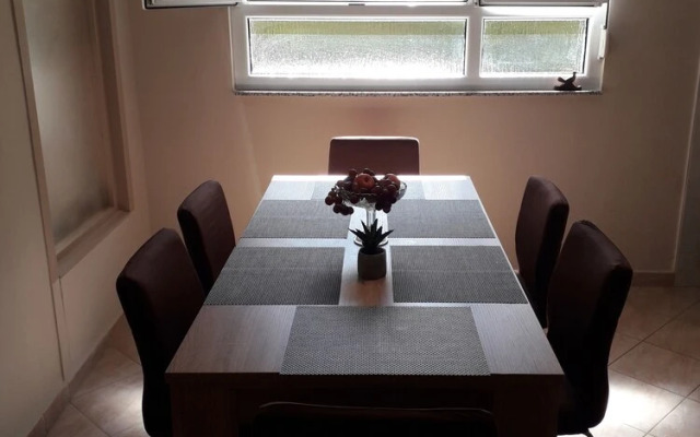 Family Ground Floor Apartment Puntamika