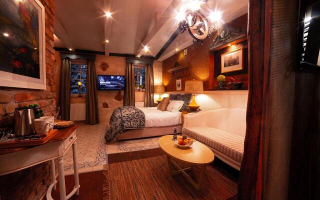 Paul's Fantasia Boutique Suites