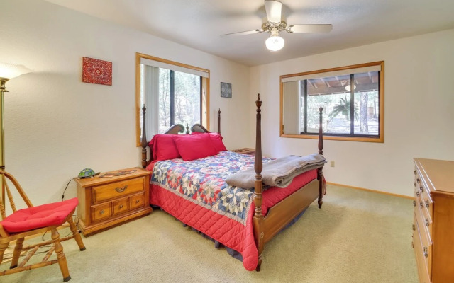 Hikers Haven: Pine Getaway w/ Wraparound Deck!