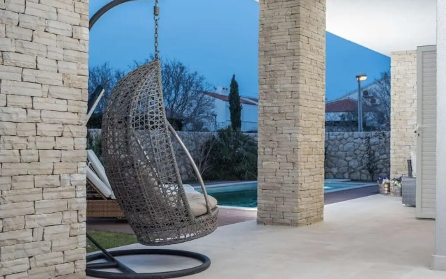 Luxury Villa White Rose with the Pool