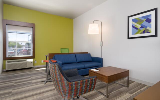 Holiday Inn Express Hotel & Suites Phoenix-Airport by IHG
