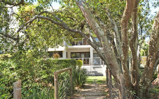 Windmill 4 - Two Bedroom Beachside Apartment on Parkyn Parade!