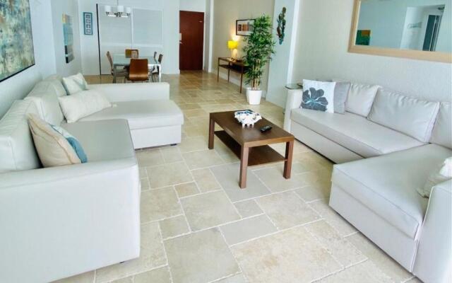 The Tides Condo On Hollywood