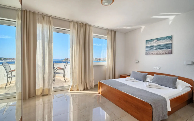 Sunset Split Rooms