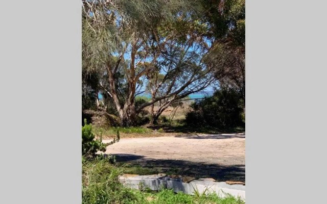 Leeward 'tranquil beachfront'