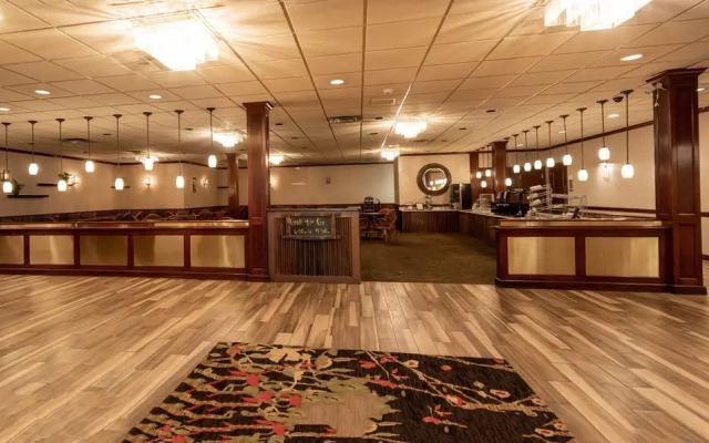 Grand Idaho Inn & Suites