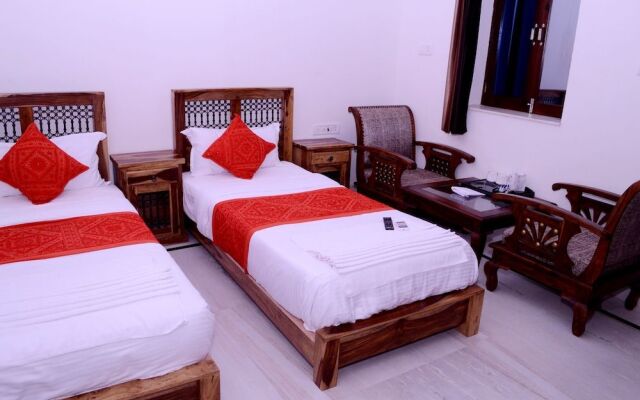 Sartaj Hotel