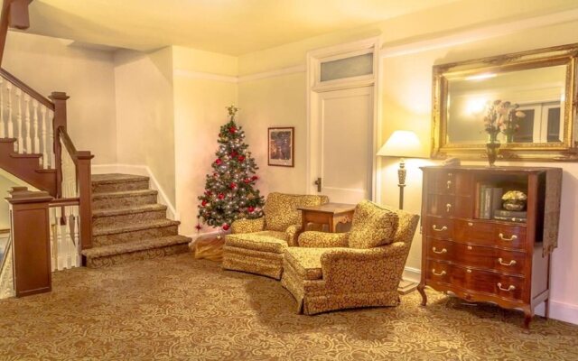 Hassayampa Inn