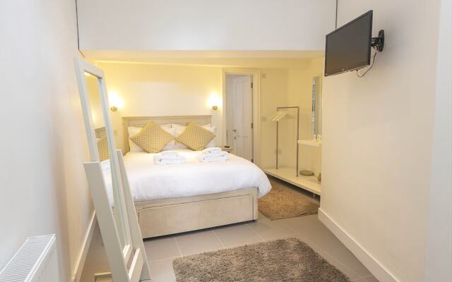 Oversteps House