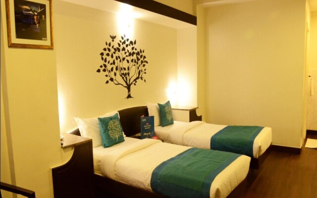 OYO 2161 Hotel Ashray