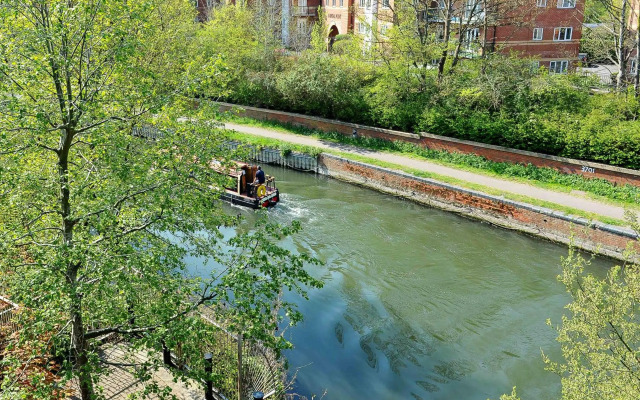 Hunters Wharf River View by Select SA