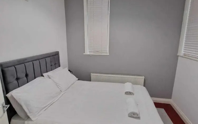 Charming 2-bed Apartment in Gateshead