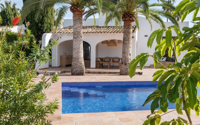 Comfortable Villa in Calpe With Pool, Terrace & Garden