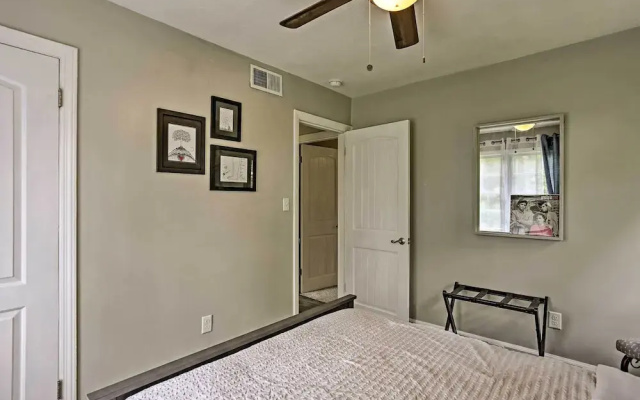Family-friendly Escape ~ 6 Mi to City Center!