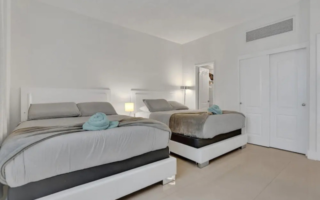 The Tides Penthouse L