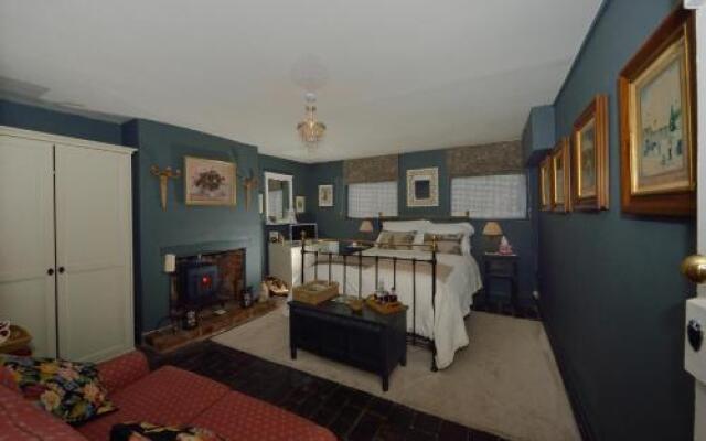 Harrowfields Bed & Breakfast