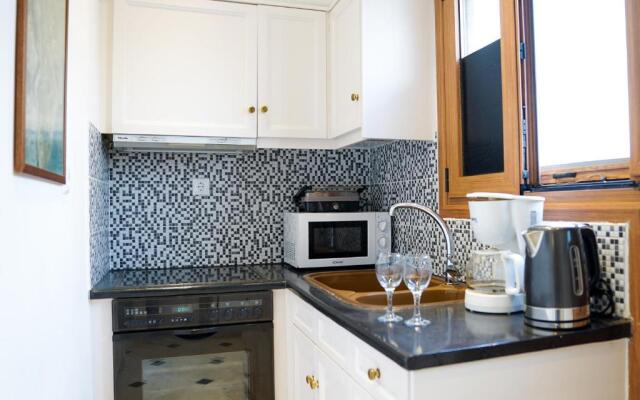 Fira Central Apartment with View