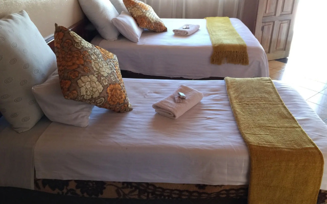 Woodlands Lodge & Tours