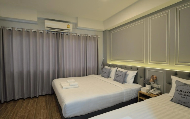 De Lavender Bangkok Hotel