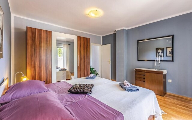 Stunning Home in Pula With Wifi and 2 Bedrooms