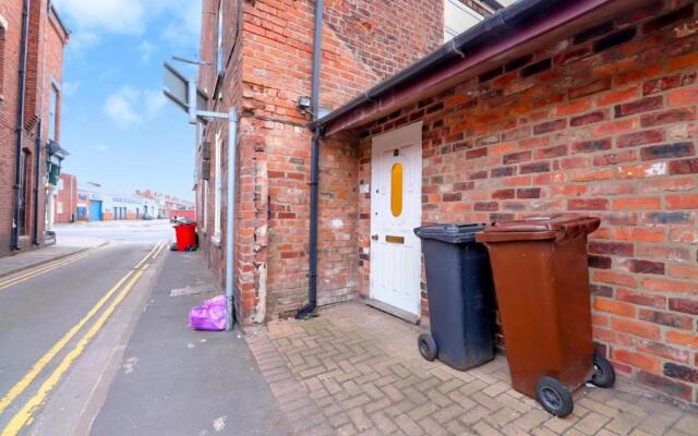Cosy 2BD Flat Lincoln City Centre Sleeps 3