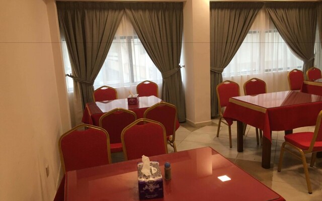 Everest International Hotel