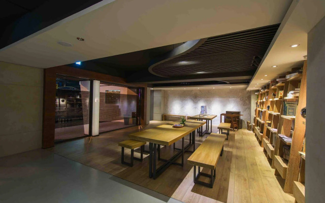 Simple Plus Hotel