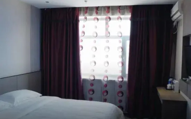 M. Huating Hot Spring Business Hotel