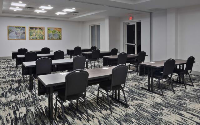 Hilton Garden Inn Birmingham/Lakeshore Drive