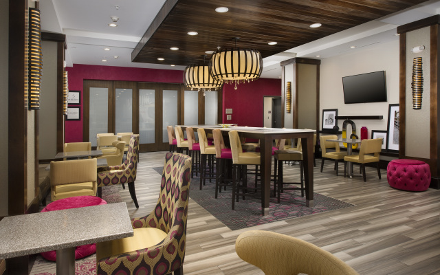 Hampton Inn & Suites Sioux City South