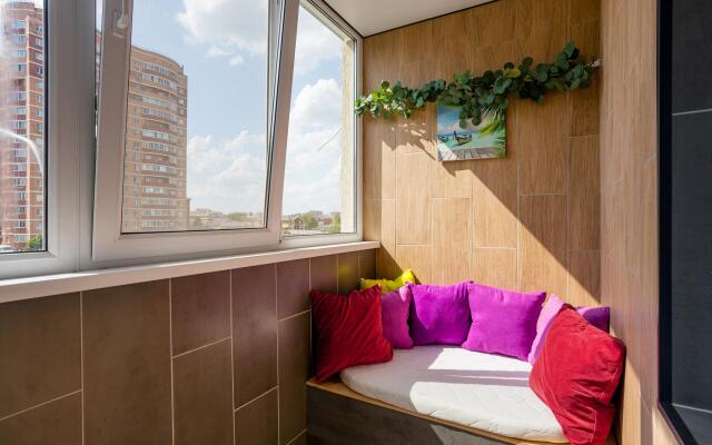 Апартаменты на улице Домбайская 10