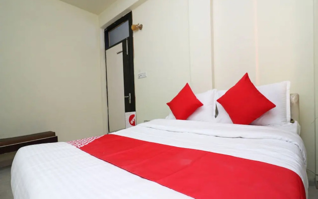 OYO 24119 Hotel Rama Krishna