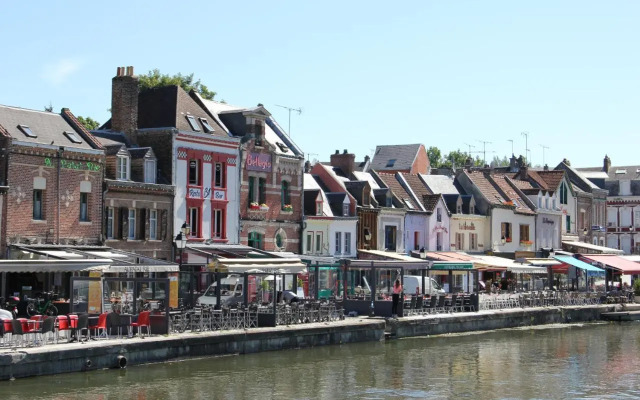 La WAIDE Beau studio centre ville WIFI NETFLIX tout équipé