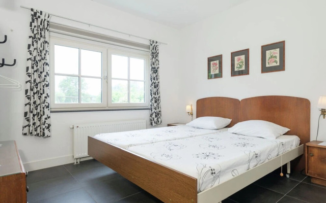 Cozy Holiday Home in Hollandscheveld with Forest Nearby