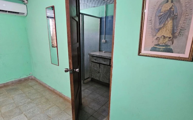 Cuartos independientes con baño privado