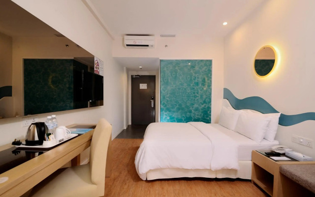Oceania Hotel