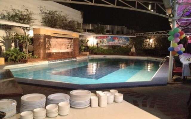 Hotel Petchkasem Grand